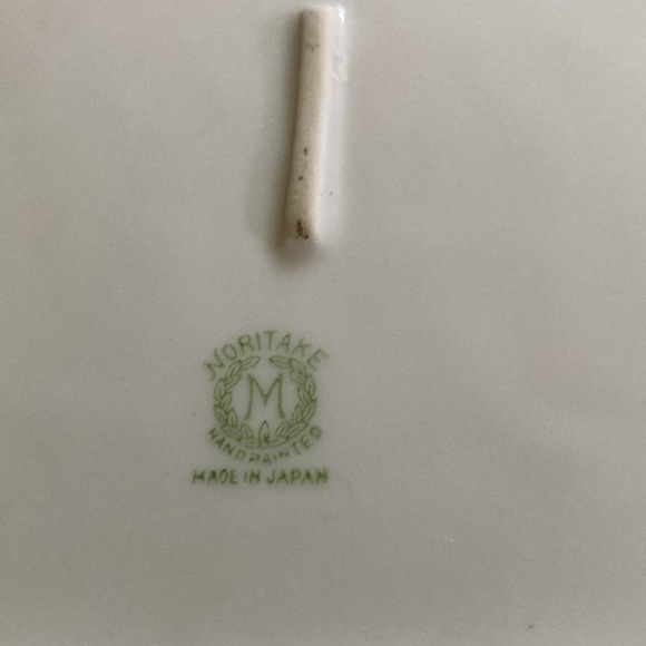 Noritake dish so sweet! No chips or cracks, 8”x8”.🧡🦊🍁🎃🍄🧡🦊🍁🎃🍄 - Picture 3 of 3